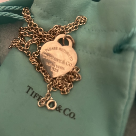 Authentic Tiffany and Co. blue heart necklace with chain - Picture 2 of 4